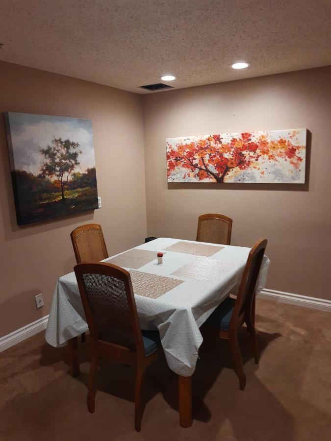 Cozy Home With Comfortable Beds And Fully Equipped Kitchen 15 Mins Drive From Airport, Downtown, Sait And U Of C And 80 Min Drive To Banff YYC Екстериор снимка